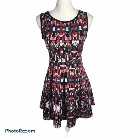 Romeo & Juliet Fit & Flare Pleated Dress Small - Picture 1 of 8